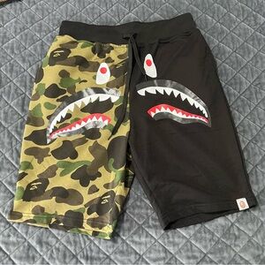 Bape The Bathing Ape Sweat Shorts Men Small Shorts Camo Black Shark O